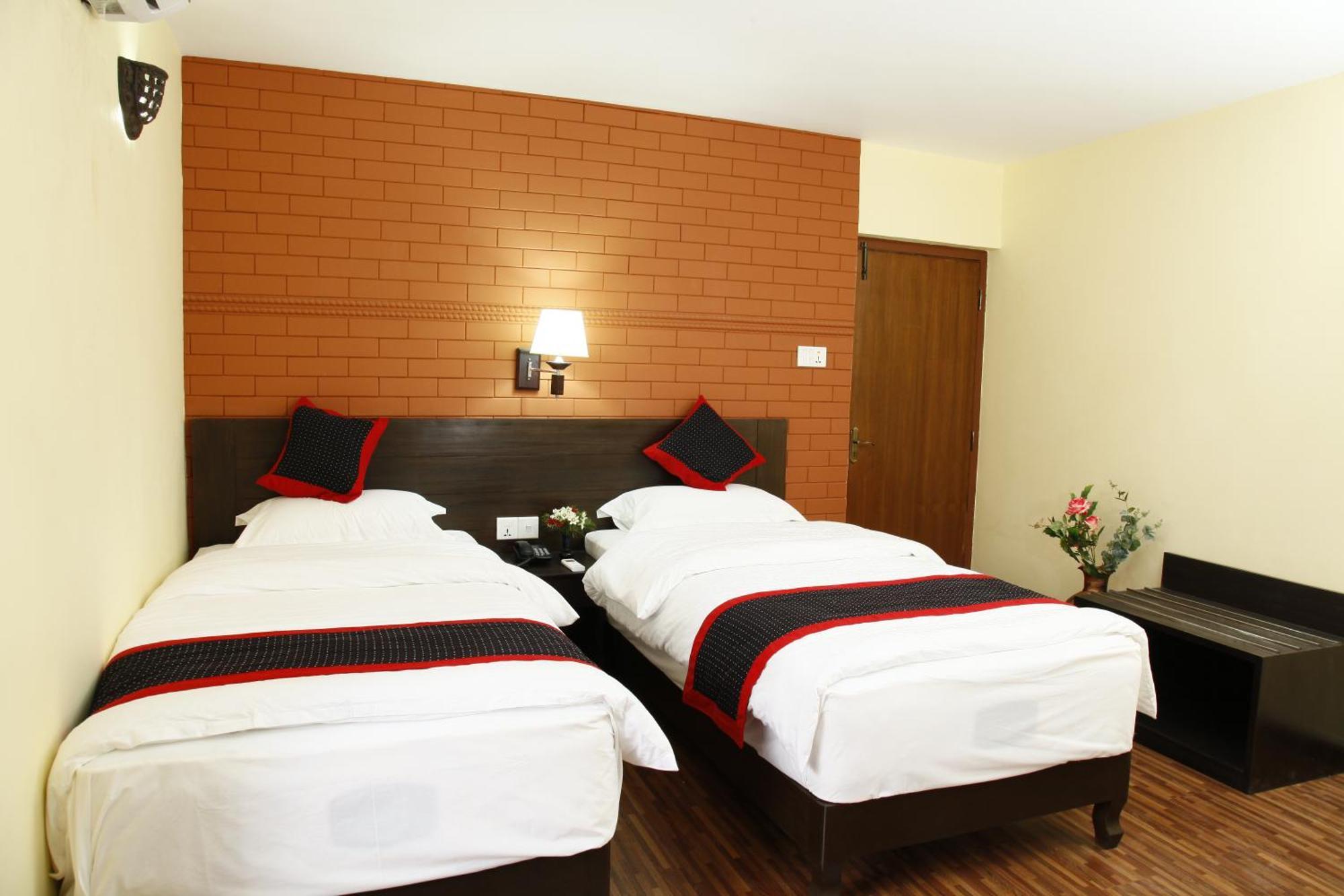 Taleju Boutique Hotel Катманду Стая снимка